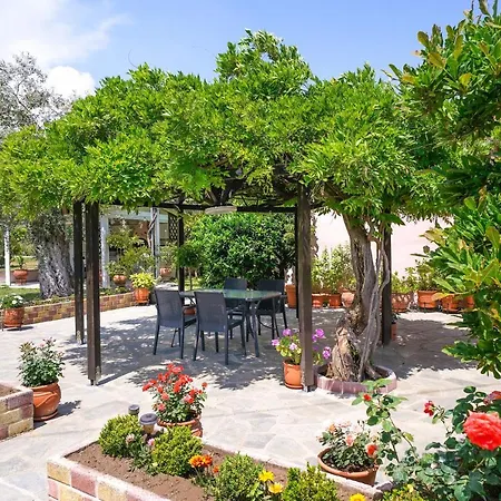 Edem Garden Apartment *