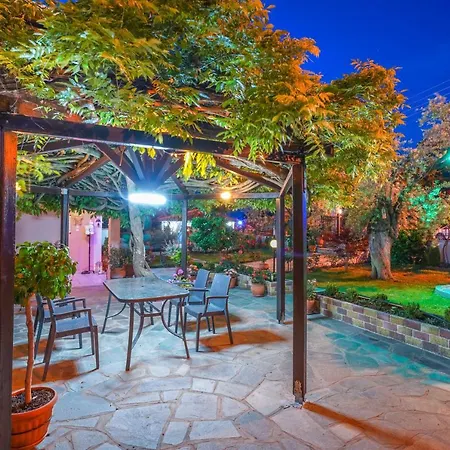Edem Studios And Apartments Апартамент Скала Потамияс